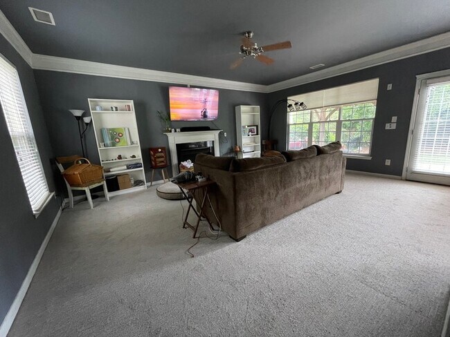 Building Photo - 9709 Glenburn Ln