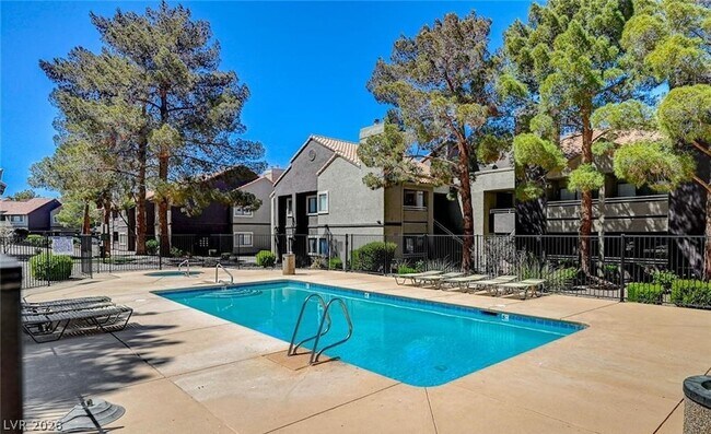 Building Photo - 5074 S Rainbow Blvd