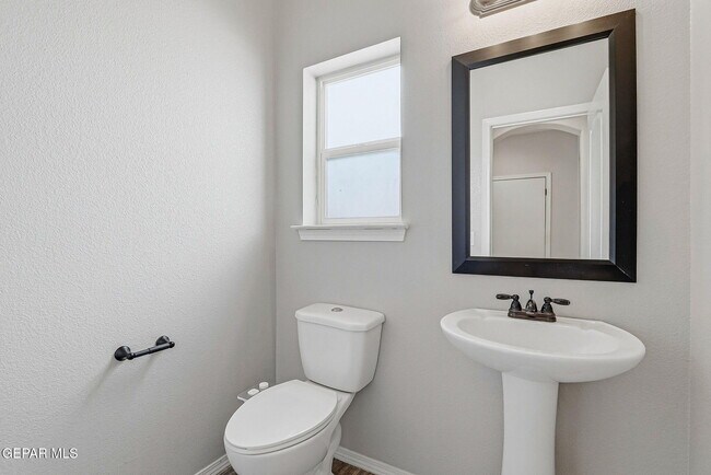 Building Photo - 1041 Earthstar Pl