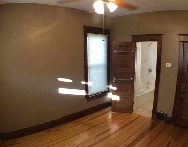 Building Photo - 4524 Beach Ct