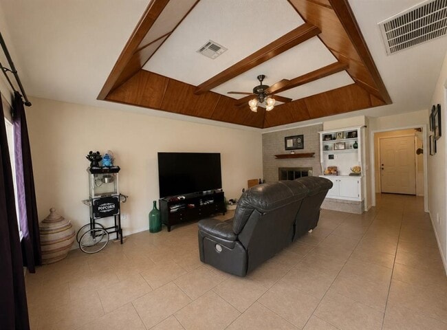 Building Photo - 521 Cypress Dr