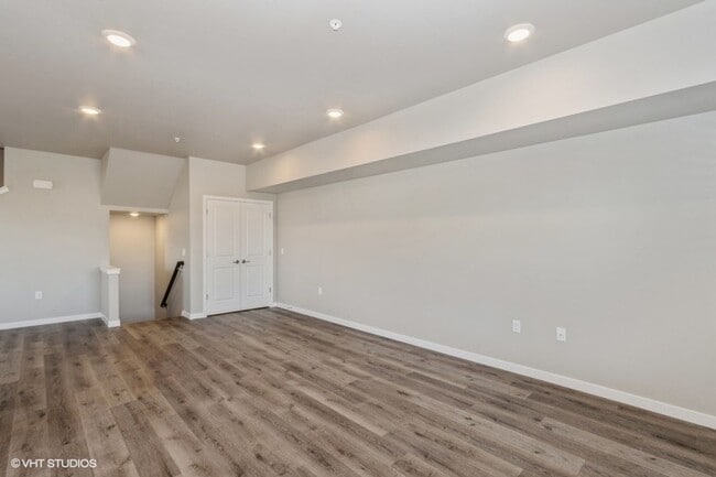 Building Photo - Big Ben Townhomes – Brand New 3 Bedroom Townhome | Attached 2-Stall Garage