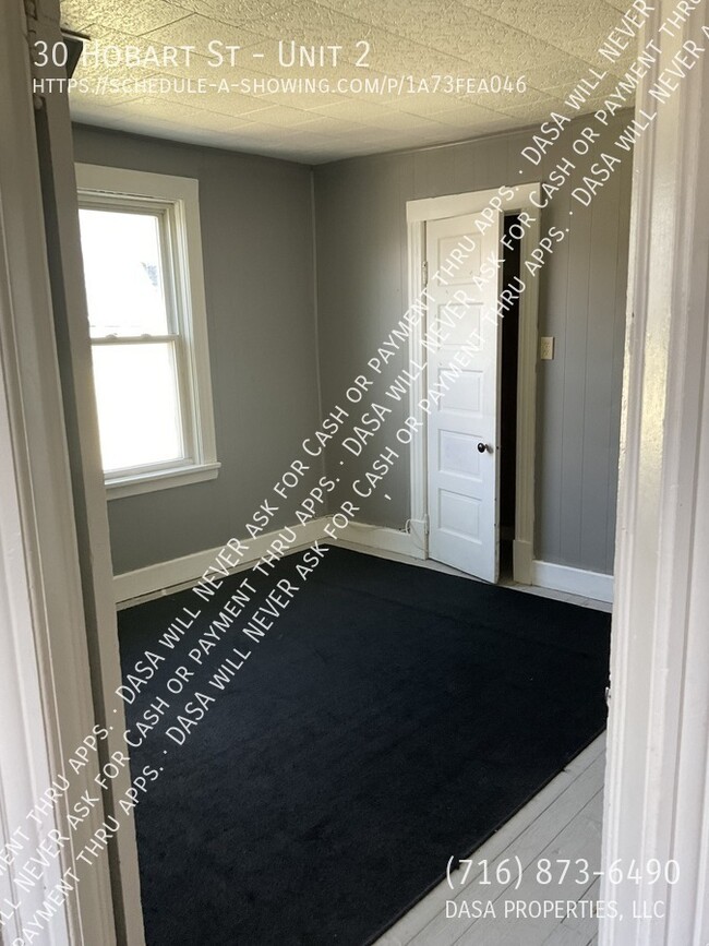 Building Photo - 30 Hobart St