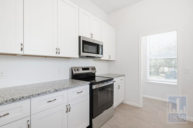 Building Photo - 2104 Cervin Blvd