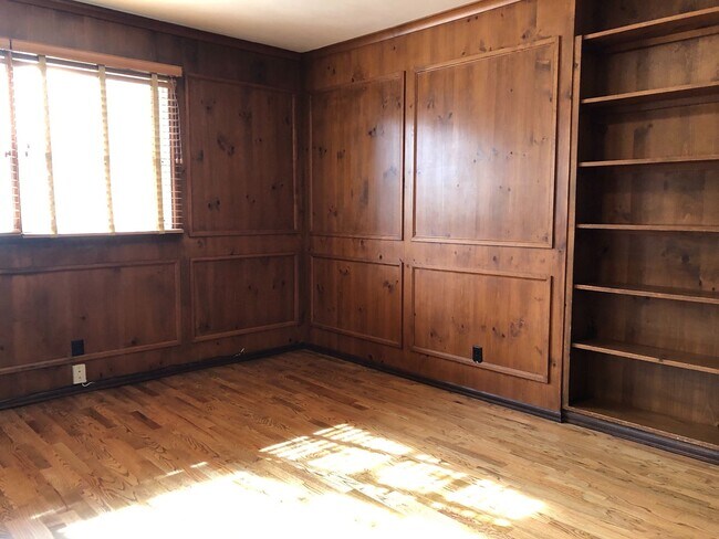 Building Photo - Elegant and Luxury home in Medina, 5 bedro...