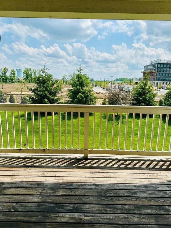 Building Photo - 3225 Rossmore Cir