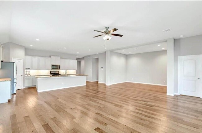 Building Photo - 18102 Humber River Ln