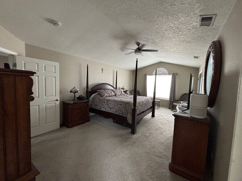 Building Photo - 8105 Wellsburg Ct NW