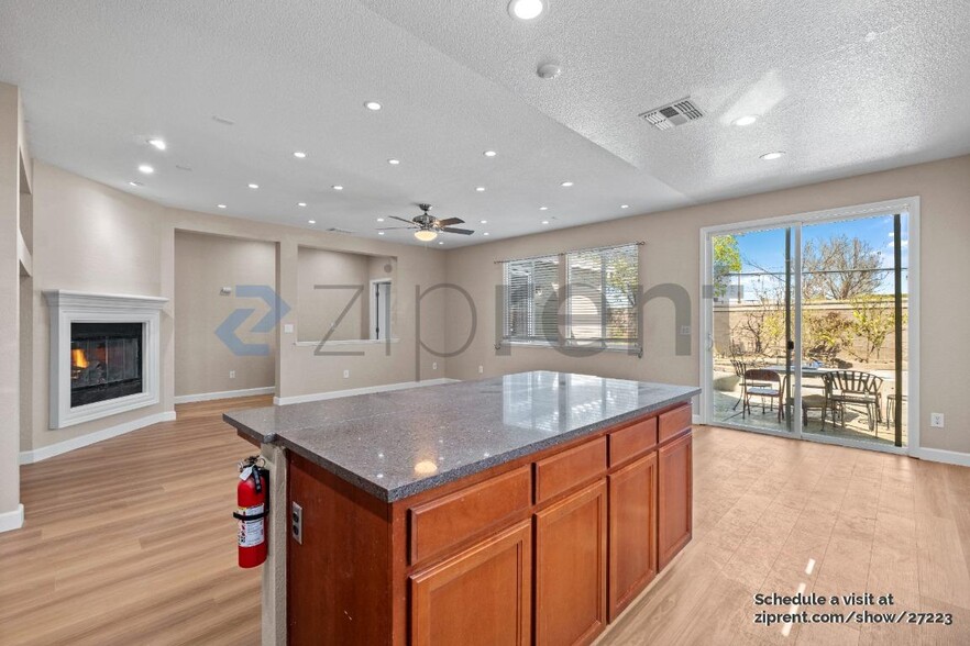 Building Photo - 8106 Westport Cir