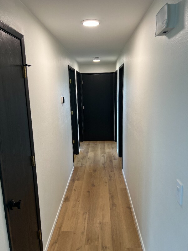 Building Photo - 1209 NE Brown Dr