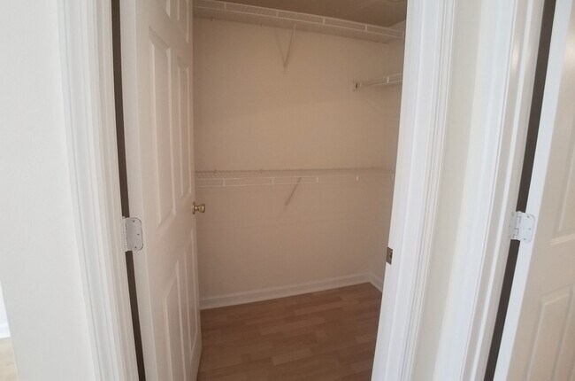 Building Photo - Beautiful 2/2 condo for rent next to Waterford Lakes Town Center and UCF