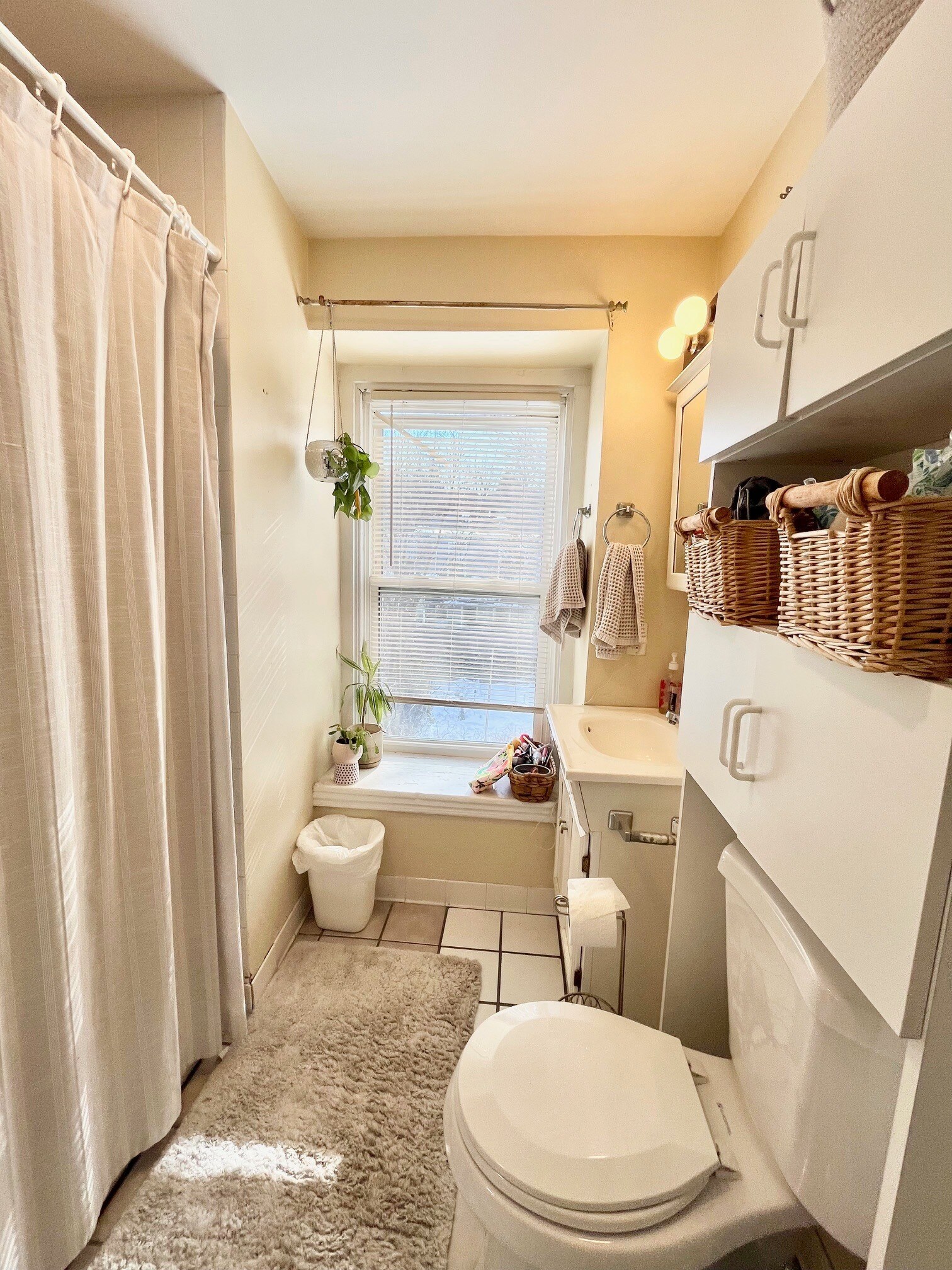 Building Photo - 14 Woodmont St