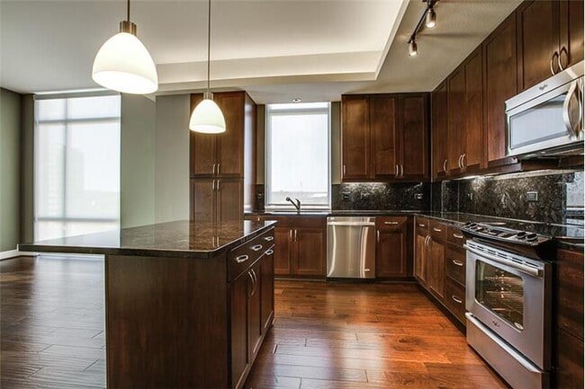 Building Photo - 216 Barton Springs Rd