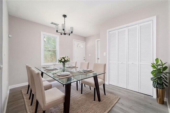 Building Photo - 665 S Eugenia Pl NW