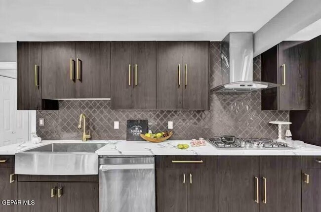 Building Photo - 9100 Parkland Dr