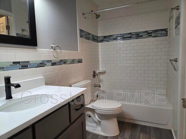 Building Photo - 4973 W 8th Street Rd