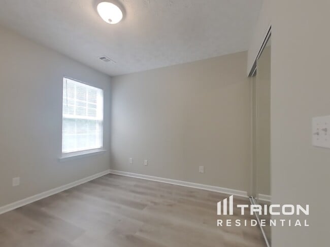 Building Photo - 134 Oak Grove Pl