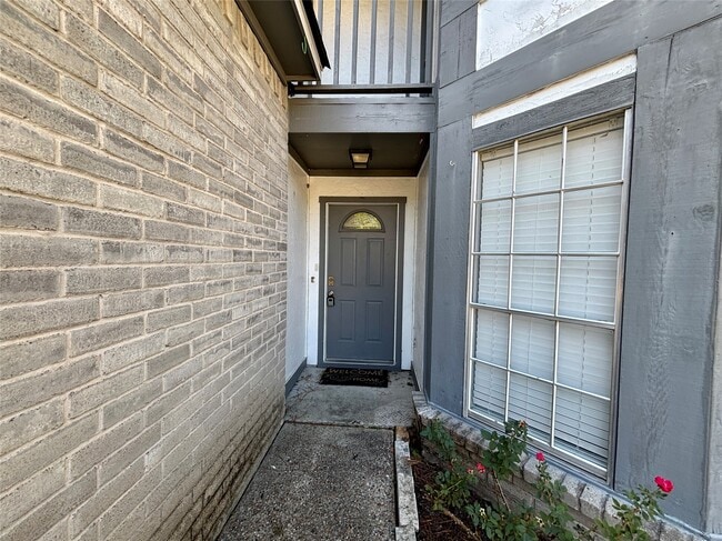 Building Photo - 23 Rockfern Rd