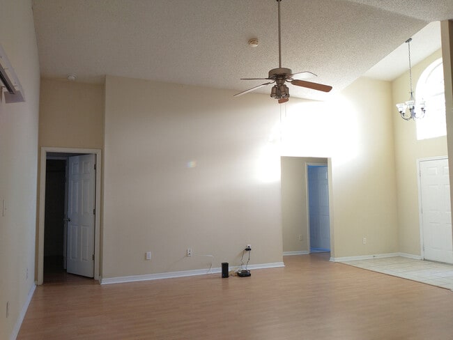 Building Photo - 8042 Tabby Ln