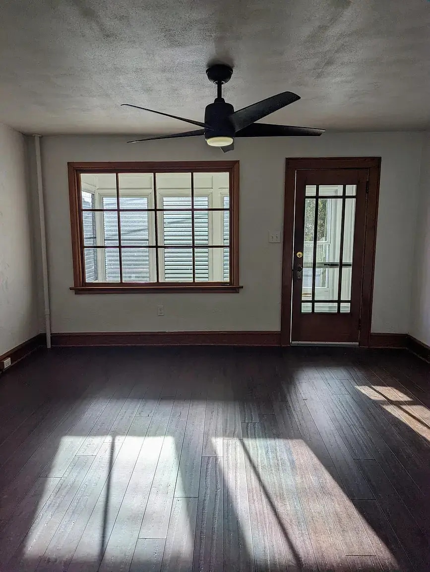 Building Photo - 37 Hurbane St