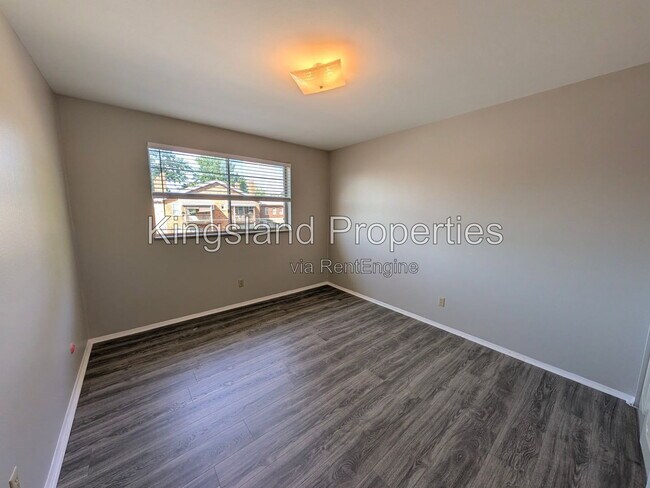Building Photo - 5353 Walsh St
