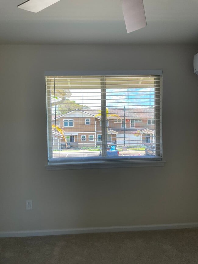 Building Photo - 262 Kahoma Village Loop