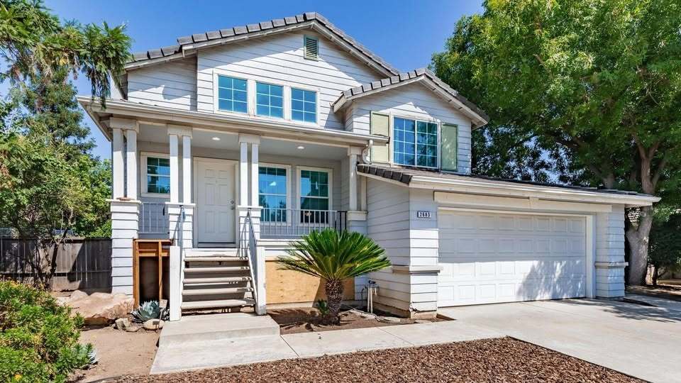 Building Photo - 2683 Mitchell Ave