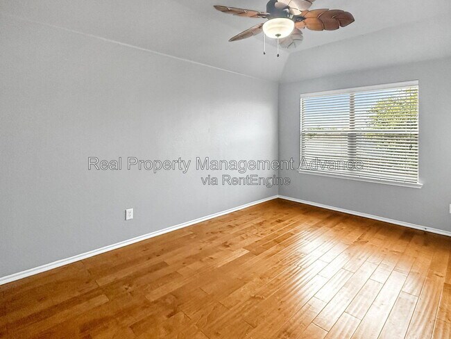 Building Photo - 512 Winchester Dr