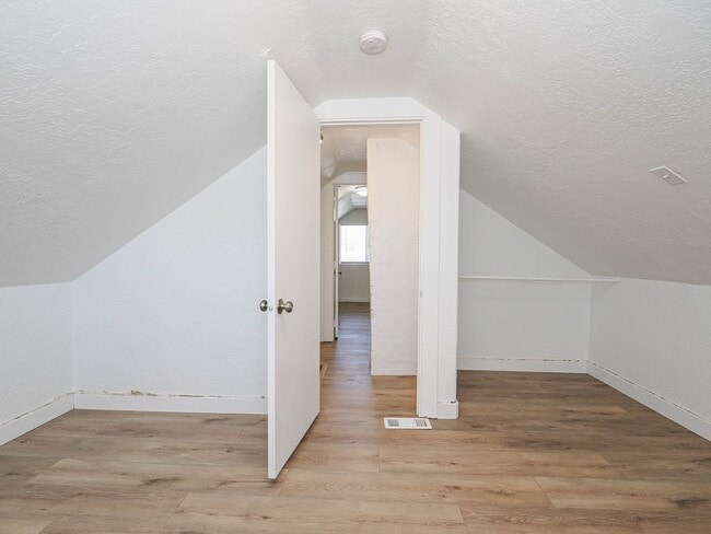 Building Photo - 3 Bed Bungalow Near BYU & UVU – Large Private Yard