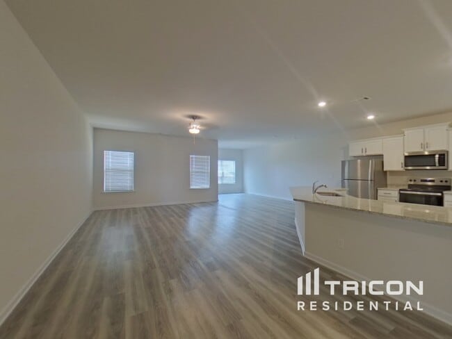 Building Photo - 1017 Claas Wy