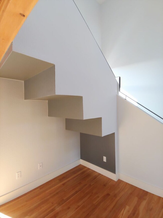 Building Photo - 801 Confidence Dr