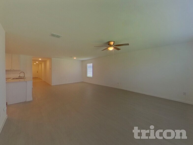 Building Photo - 1632 Baugh St