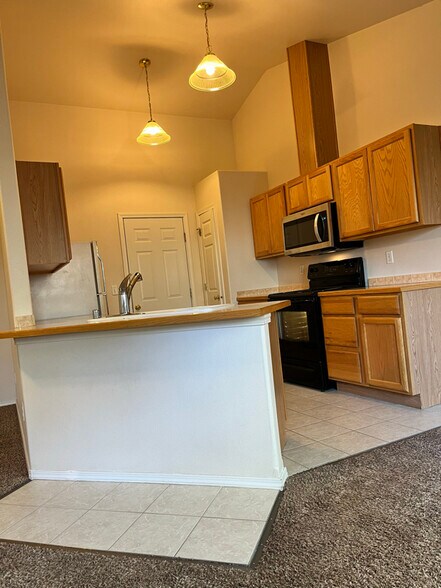 Building Photo - 312 G St SW