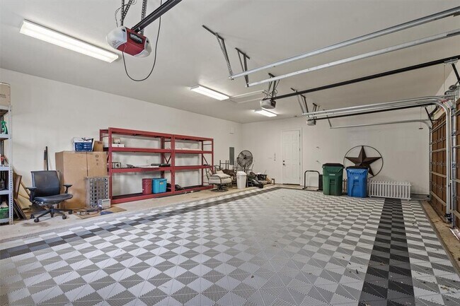 Building Photo - 15086 Barrie Dr