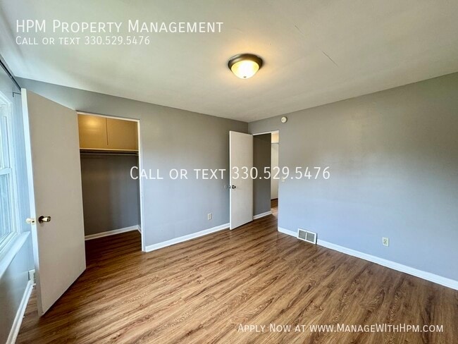 Building Photo - 1732 17th St NE