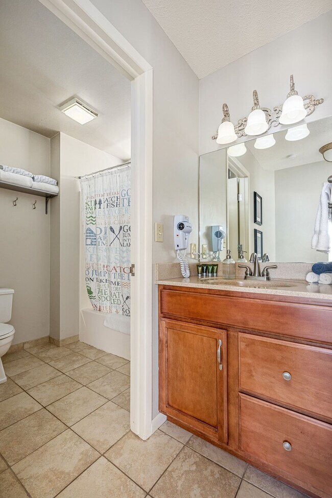 Building Photo - 5586 Creeks Crossing