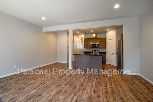 Building Photo - 5705 NE 59th Way