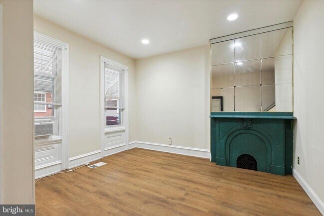 Building Photo - 1723 Willington St