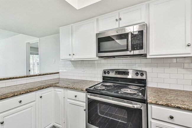 Building Photo - 5222 Creek Shadows Dr