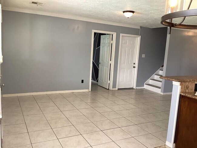 Building Photo - 4120 Venetian Way