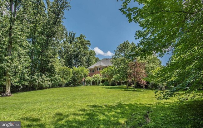 Building Photo - 7841 Montvale Way
