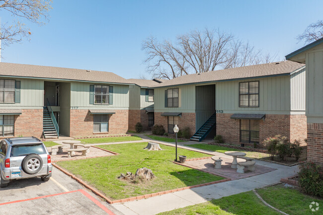 Building Photo - Bonnie Green Apartments