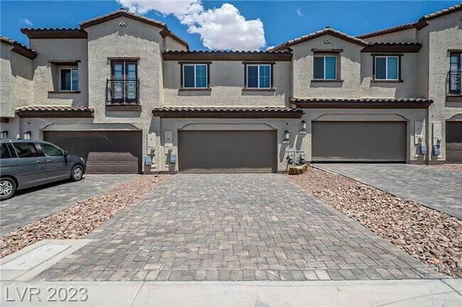 Building Photo - Charming Retreat in 89011