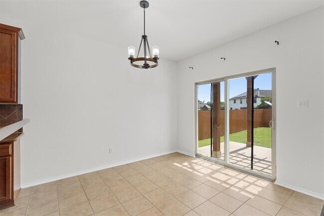 Building Photo - 18825 Star Gazer Way