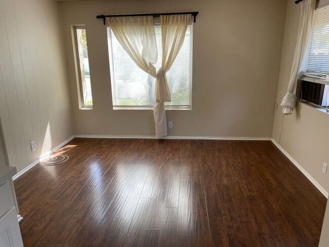 Building Photo - One story home in Mission Oaks near Las Colinas