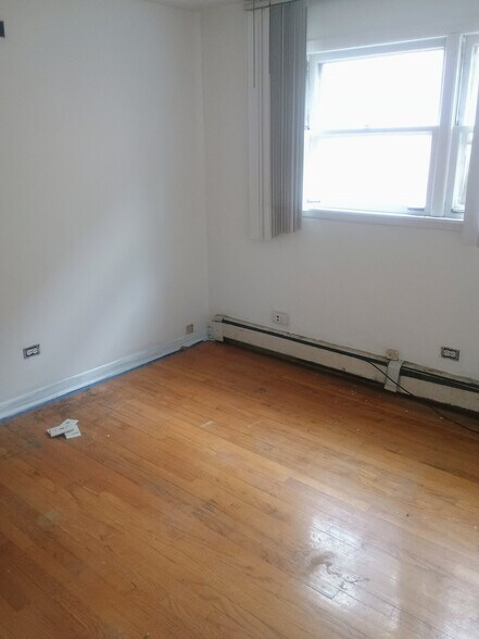 Building Photo - 307 Yates Ave