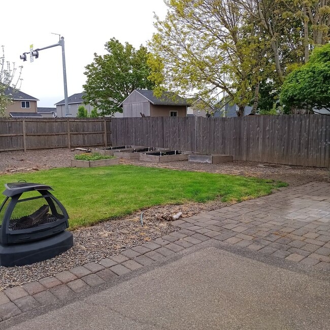 Building Photo - Beautiful Property is Available!