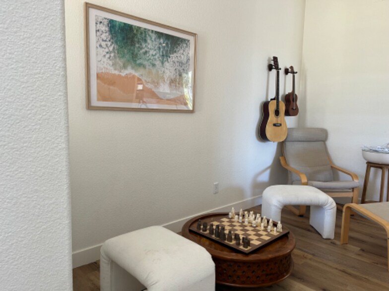 Building Photo - 7856 Paseo Tulipero