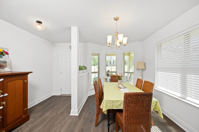 Building Photo - 27461 Elise Ct