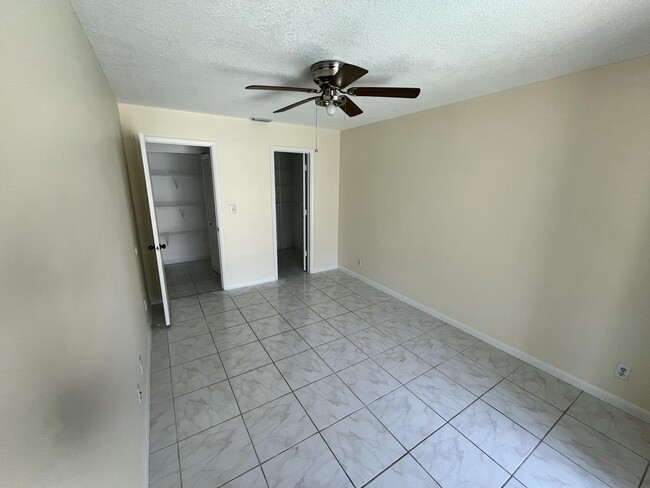 Building Photo - 6480 Contempo Ln